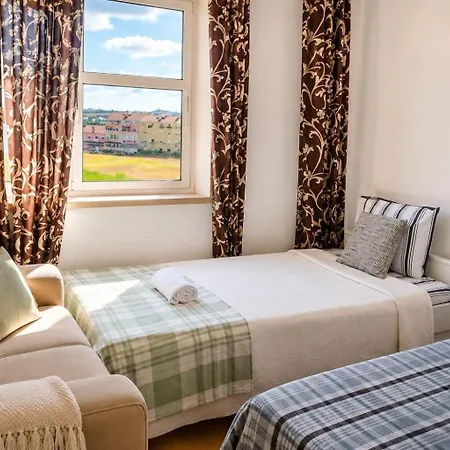 Spacious With 4 Bedrooms Apartment