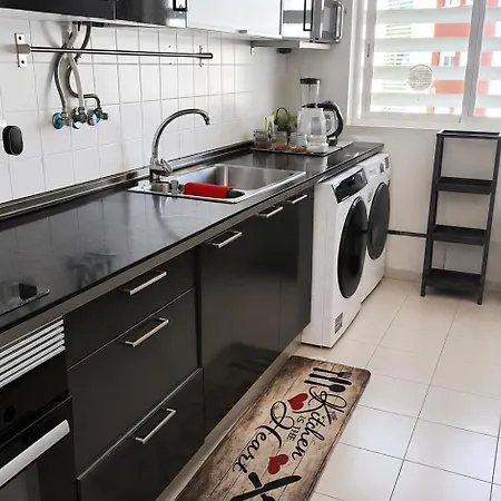 Spacious With 4 Bedrooms * Lisboa