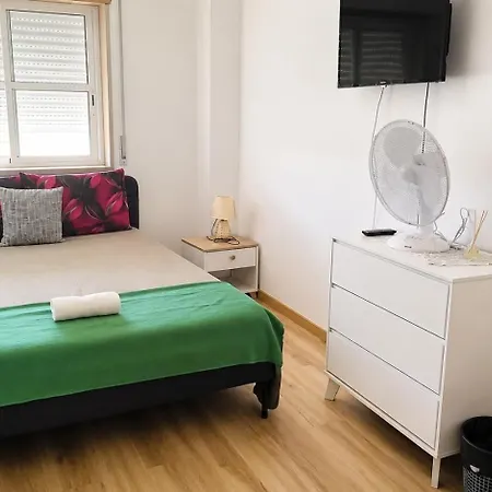 Spacious With 4 Bedrooms *