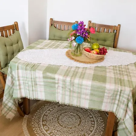 Spacious With 4 Bedrooms Apartment