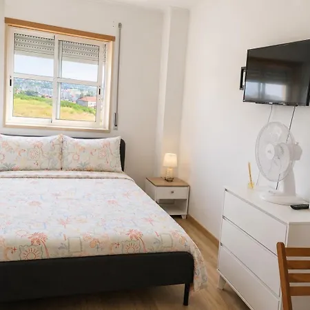 Spacious With 4 Bedrooms Lisboa